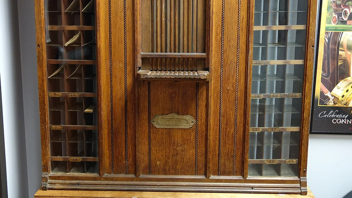 Cabinet lock installation - office filing cabinet lock service
